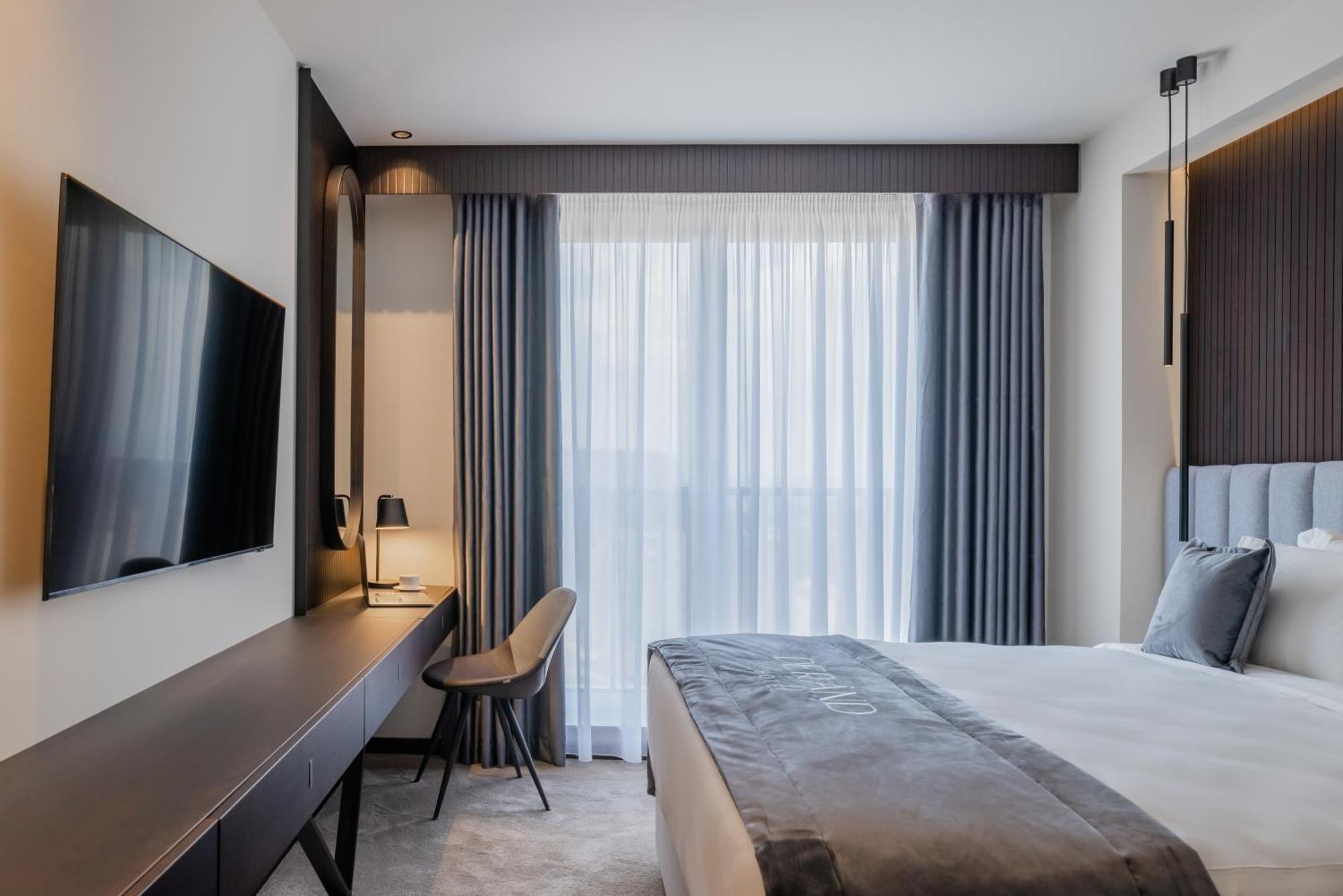 Derand Hotel Prishtinë Luaran gambar
